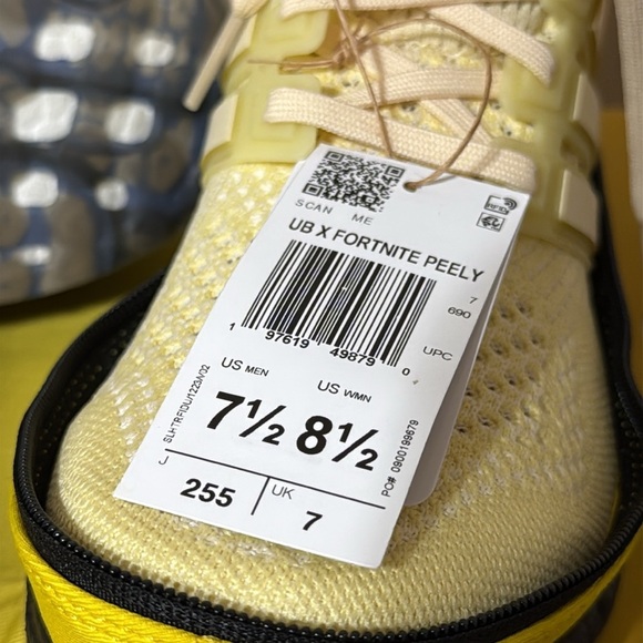 2025 Adidas UltraBoost 1.0 Fortnite Peely Running Shoe Sneaker NEW' WHOLE SET - Picture 7 of 7
